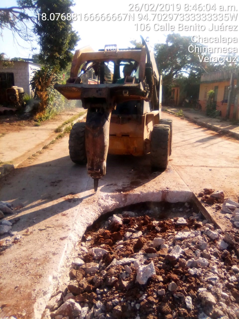 DEMOLICION DE POZOS EXISTENTES CON MAQUINARIA INCLUYE: ACARREO DE DESPERDICIOS AL PRIMER KILOMETRO					
					
					
					
